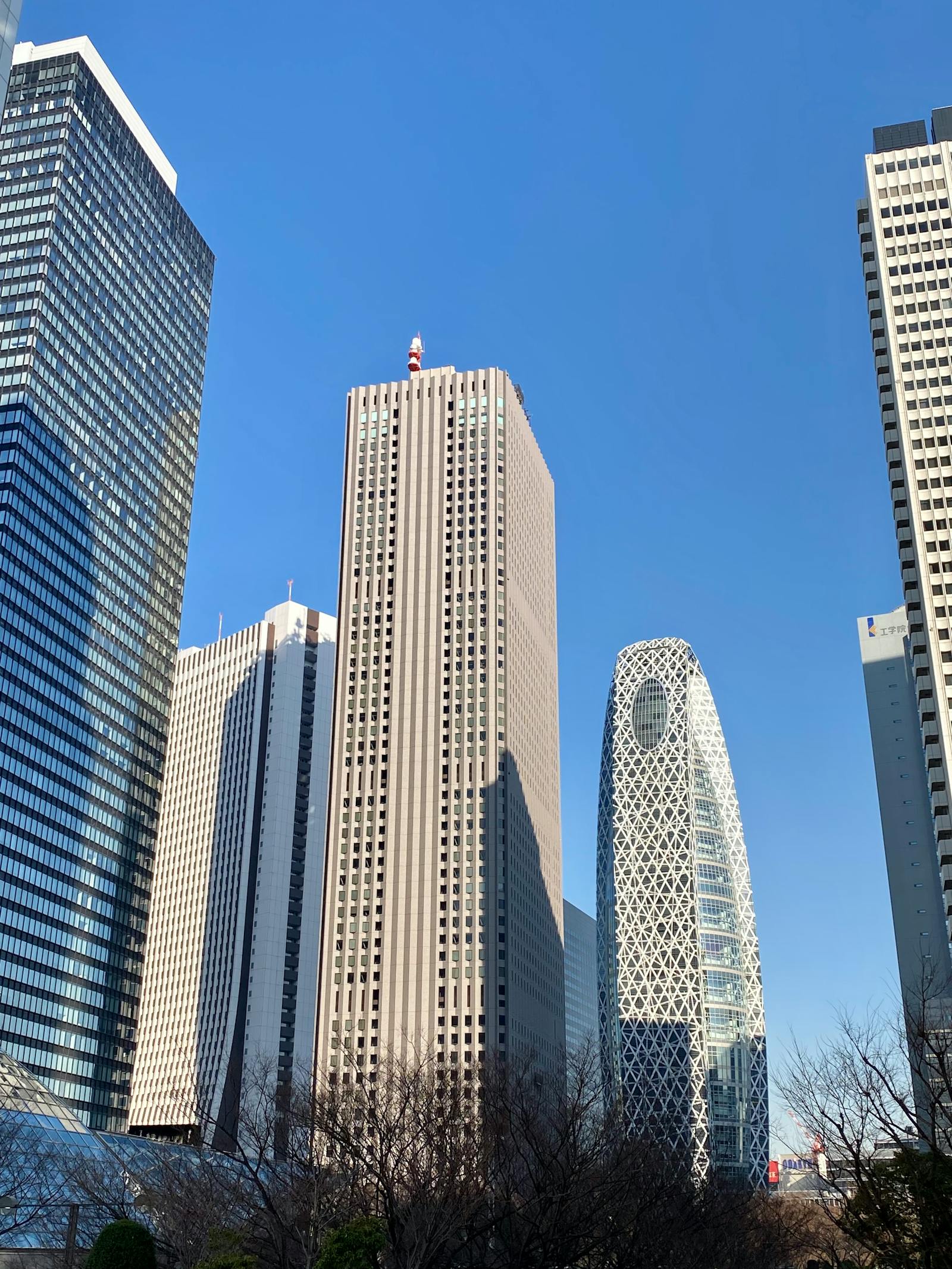 東京・丸の内オフィス街