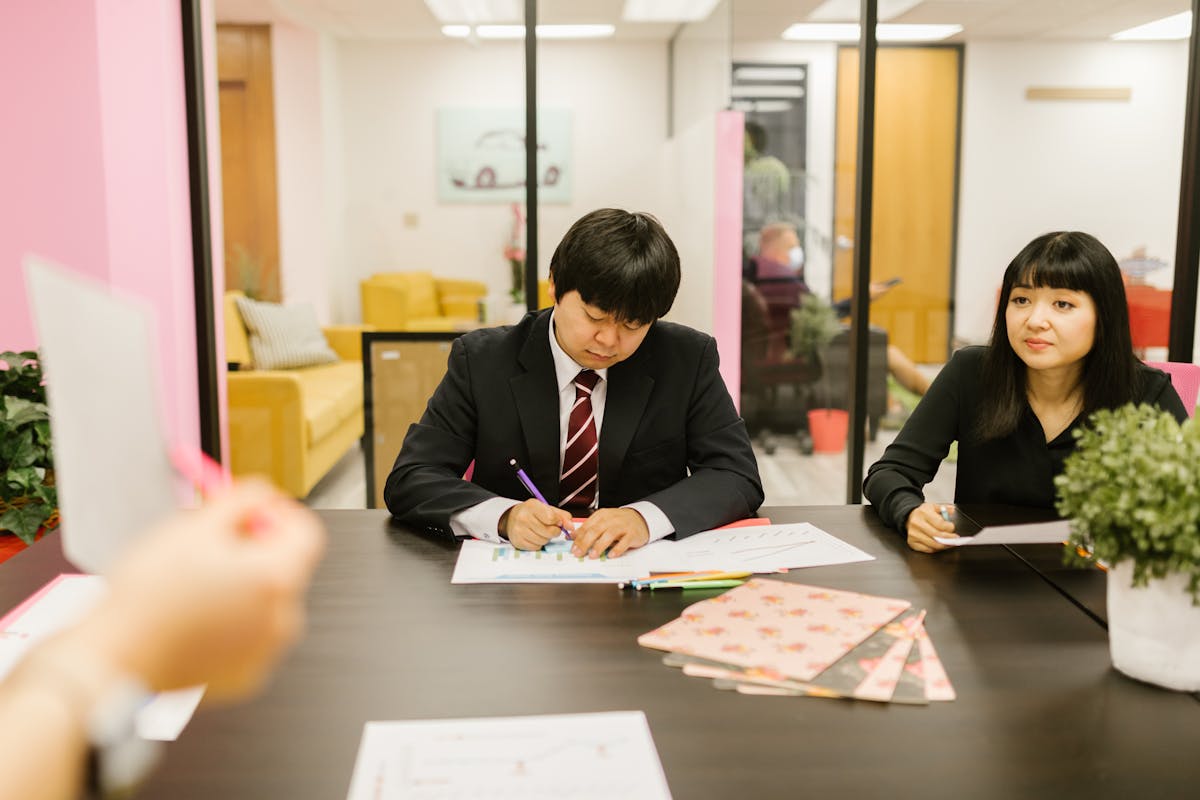 東京の探偵相談シーン