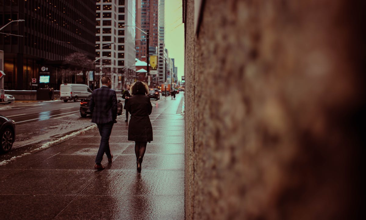 自分で尾行するリスク